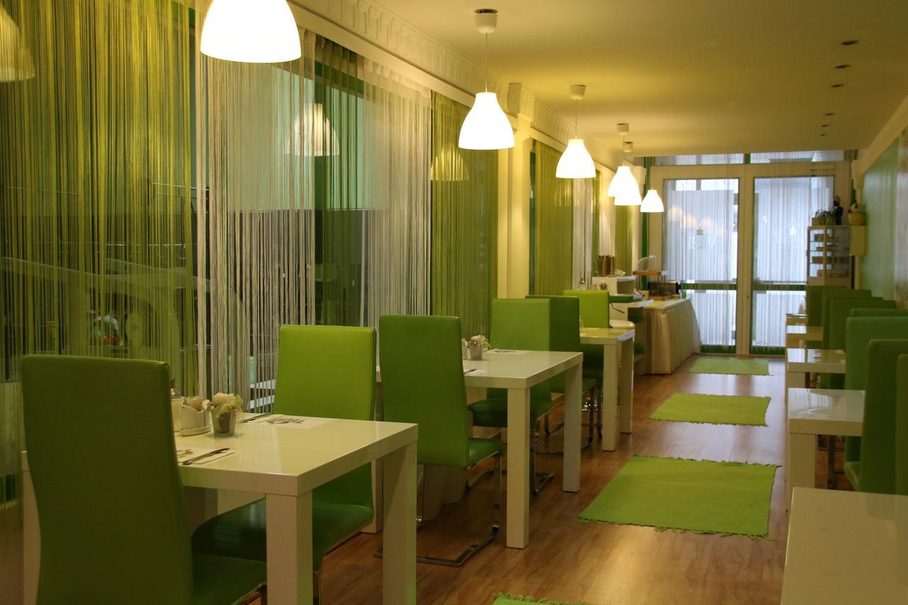 Hotel Freizeittempel Wiener Neustadt Eksteriør billede