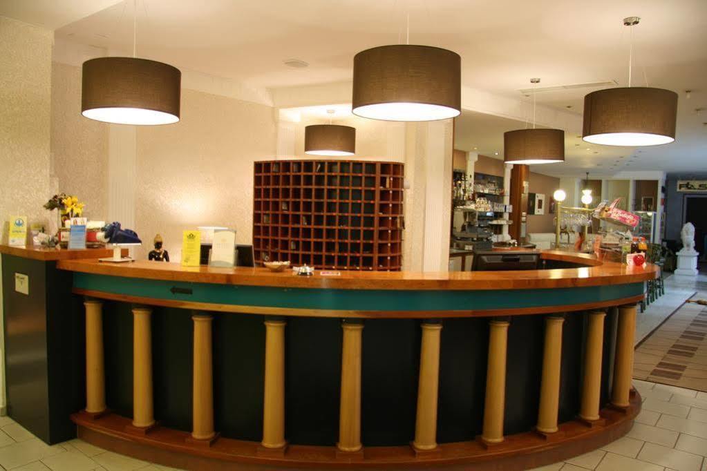 Hotel Freizeittempel Wiener Neustadt Eksteriør billede